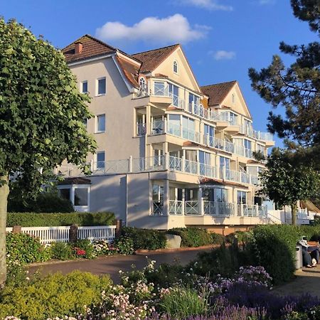 Strandhotel 1 Laboe Bagian luar foto